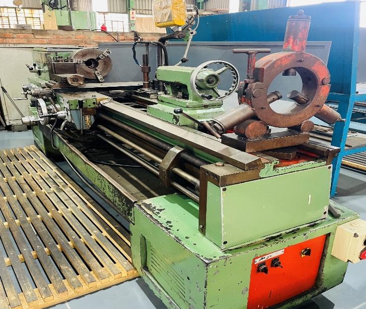 Cholete 550 (Lathe machine)